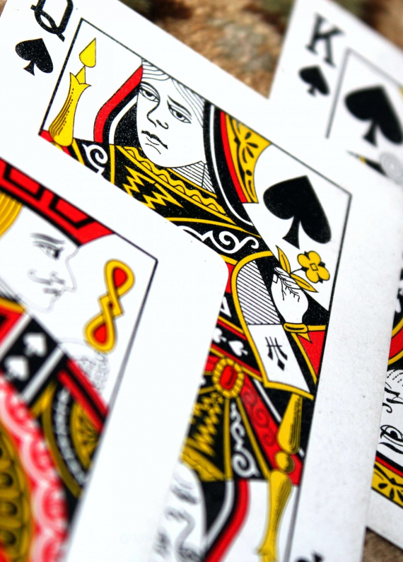 Blackjack vs Video Poker - Which Game is Right for You?
