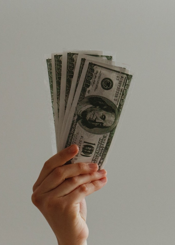 It Pays To Follow Cafe Casino on Social Media